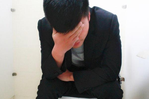 四五天不大便也没便意只放屁,四五天没有便意怎么回事