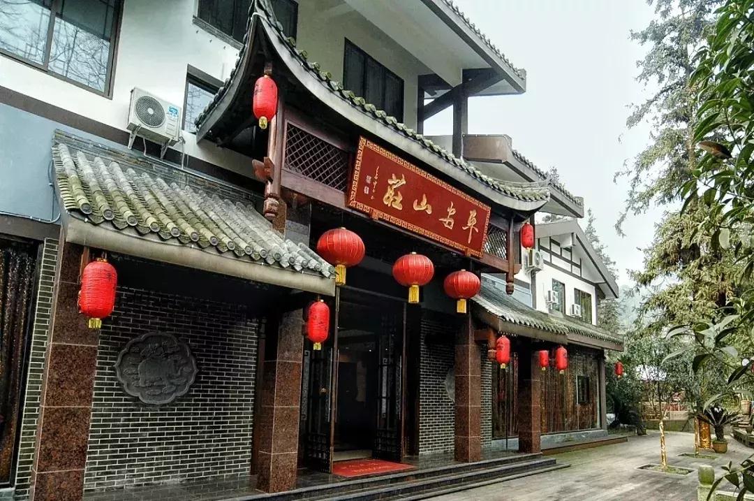 峨眉山山脚住宿推荐民宿,峨眉山住宿攻略性价比高