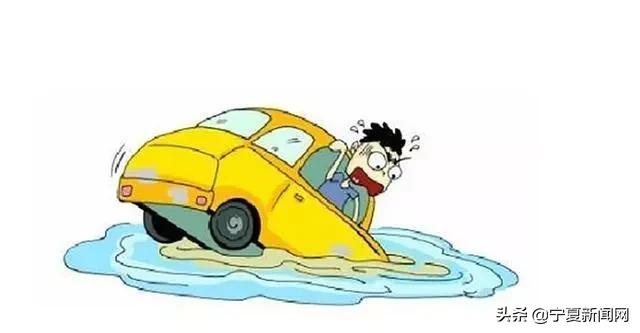宁夏银川女子开车,凌晨5点女子把车开进河里