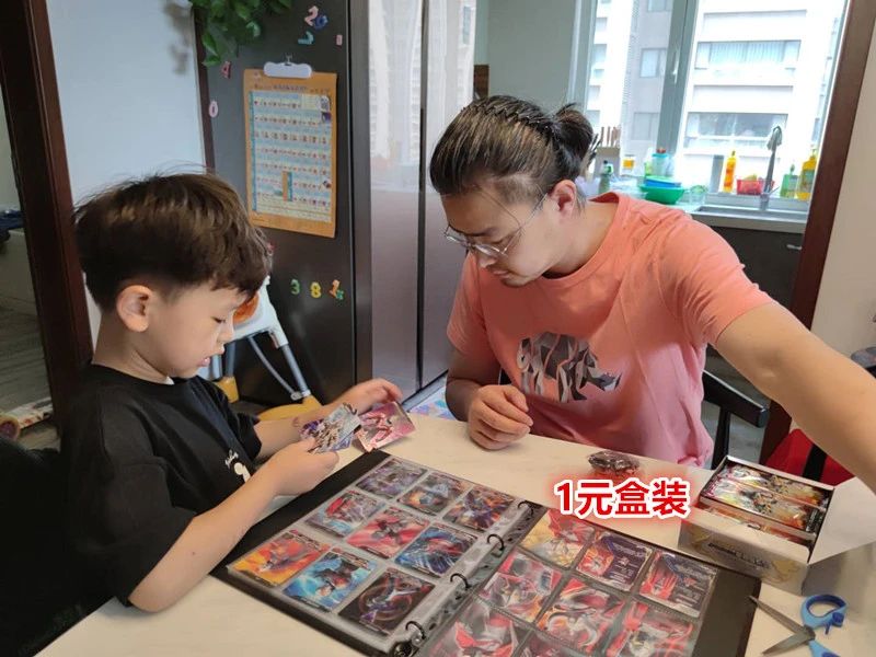 奥特曼卡片是买传奇好还是黑钻好,奥特曼卡片到底该不该给小孩买