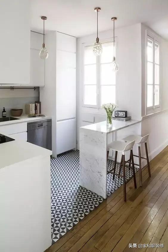 在家里弄个吧台实用么,家里吧台坐着舒服吗