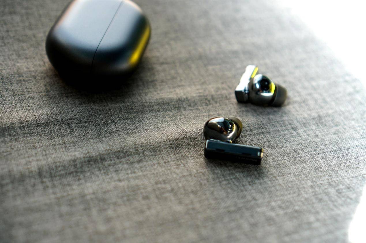 freebudspro和airpodspro对比,freebuds4i和freebudspro选哪个