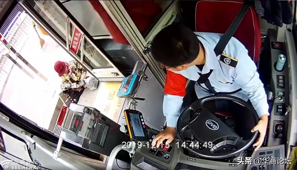 每日最陕西｜西安一男子颈部被医生抽出百余毫升腐臭脓液，致病原因竟如此常见！你平时注意过吗？