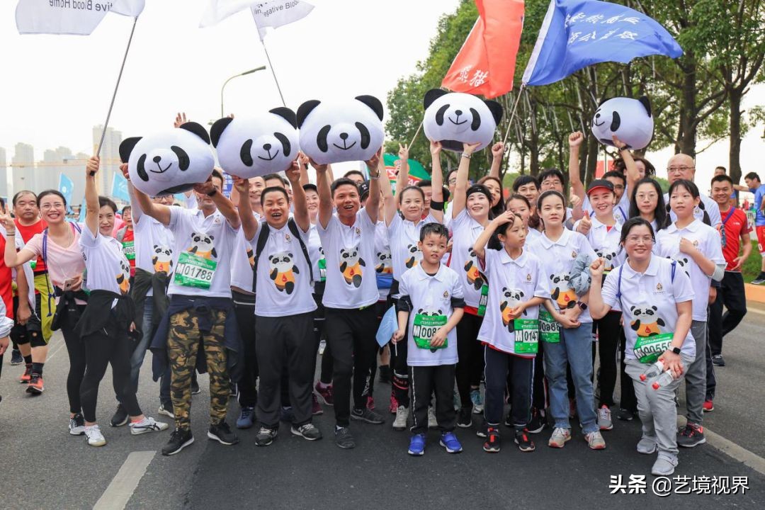 奔跑中国潜江国际马拉松赛视频,宁波吉利汽车马拉松