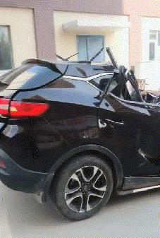 爆笑gif动图,国外爆笑gif足球场