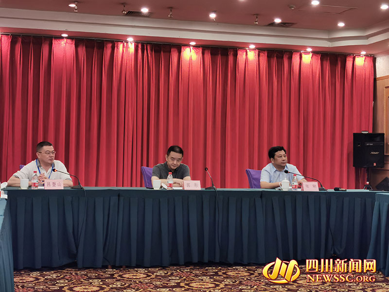 「听堂早点报」被成都的夏天圈粉！成都迎11年来最冷小暑