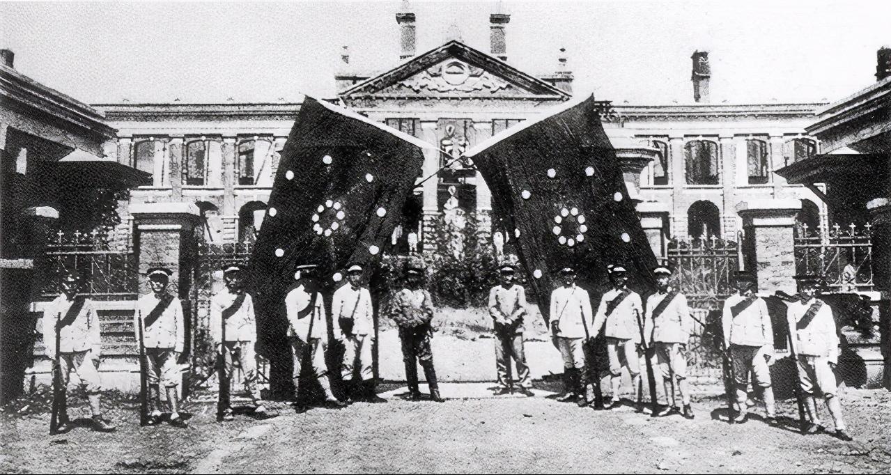 伟人参观安阳袁林提一疑问：袁世凯原籍在项城，为何葬在安阳？