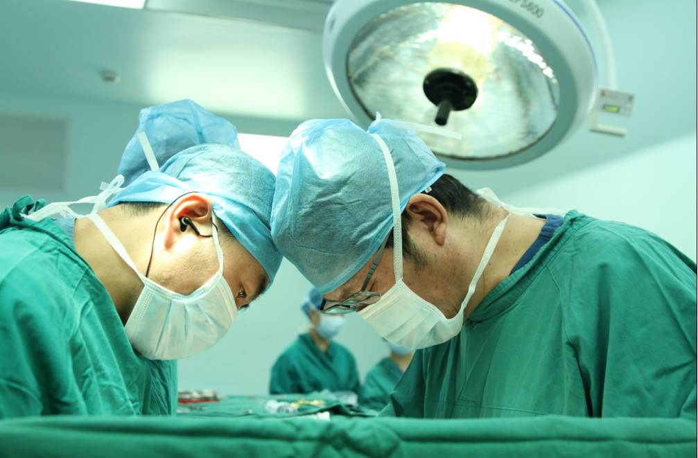 心脏瓣膜手术微创开胸,瓣膜病手术开胸