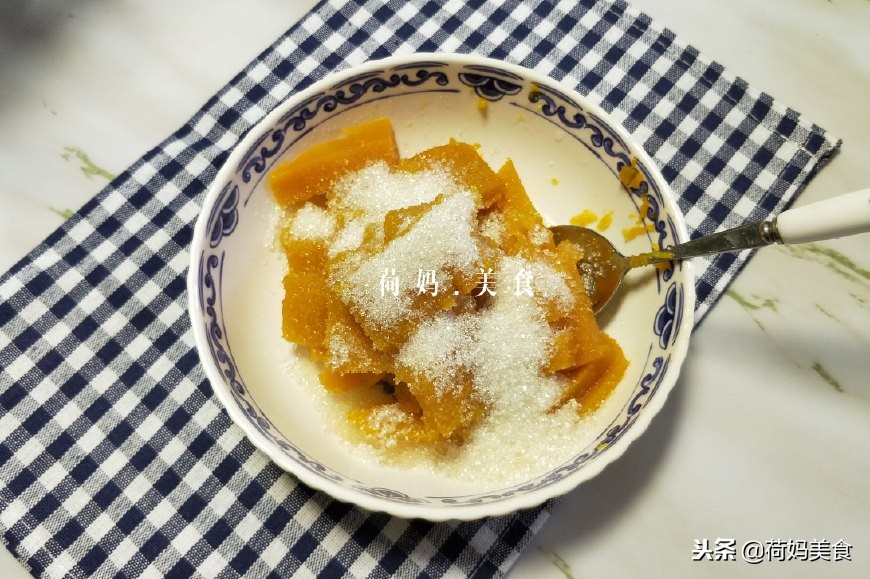 怎么做又香又软的南瓜饼,没有电饼档南瓜饼不上火的做法