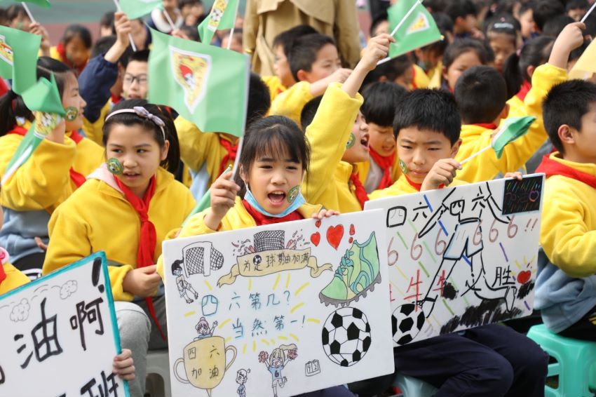 沙湾路小学班级足球联赛火热开赛,盐道街小学得胜分校足球联赛