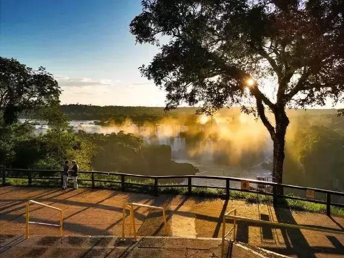 手机摄影拍照教程从零开始,手机拍照技巧和手机摄影分享