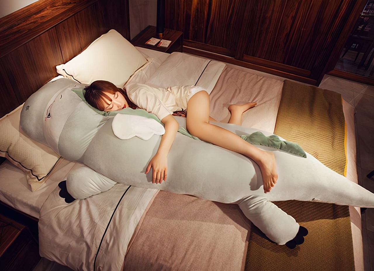 女儿睡觉哼哼声,女儿睡觉发出哼哼的声音