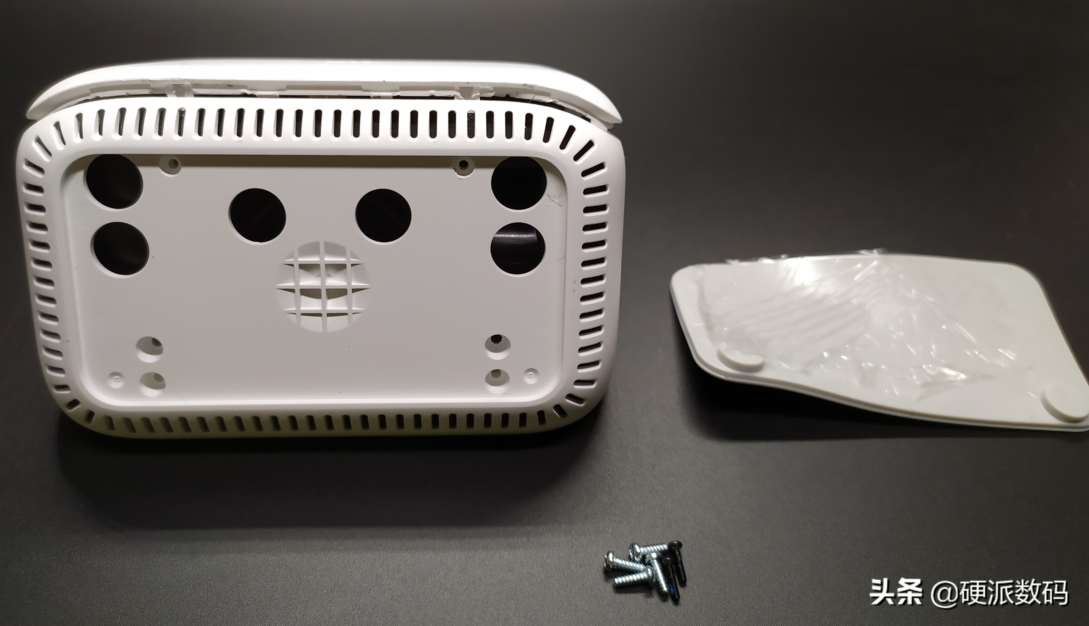 拆解小爱触屏音箱8,小米小爱触屏音箱拆机