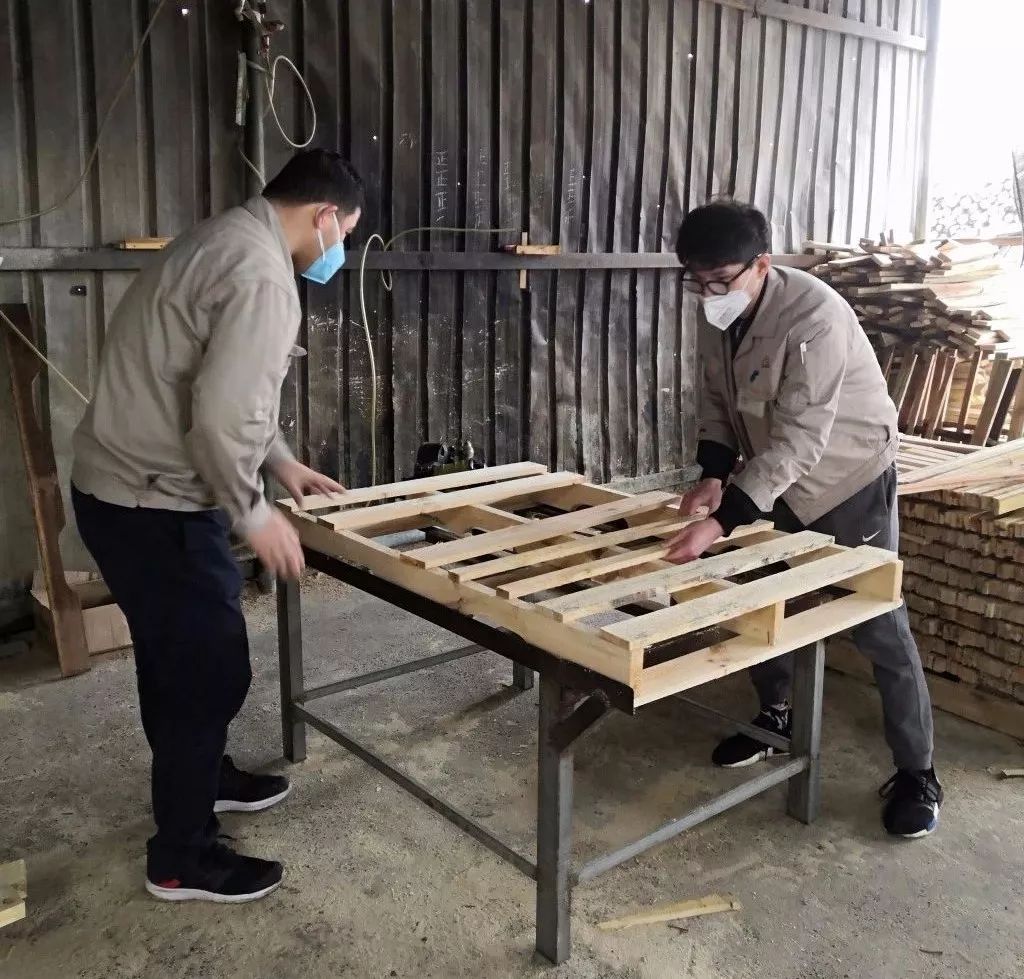 抗疫生产两手抓,抗疫情抓生产两不误