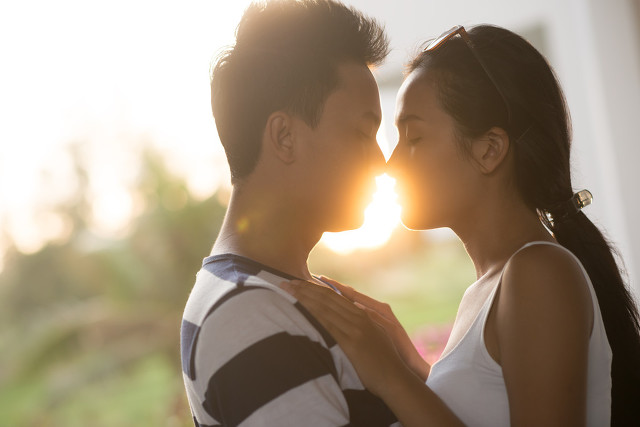 每年情人节都换一个对象,找一个情人过七夕