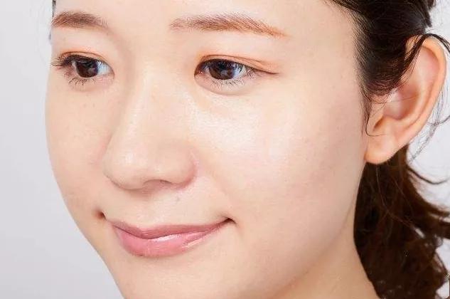 大油皮持久不氧化不脱妆底妆推荐,cpb妆前干皮秋冬