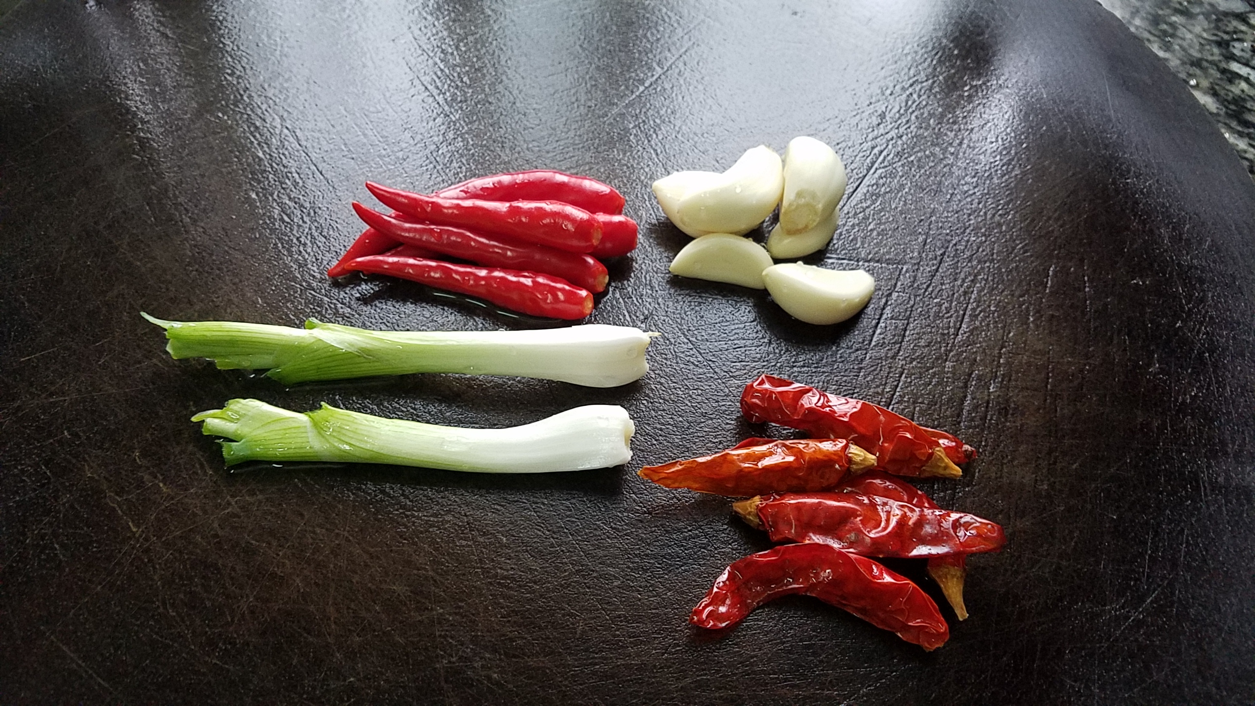 包菜怎样做好吃家常做法,包菜怎么做好吃又简单方便呢