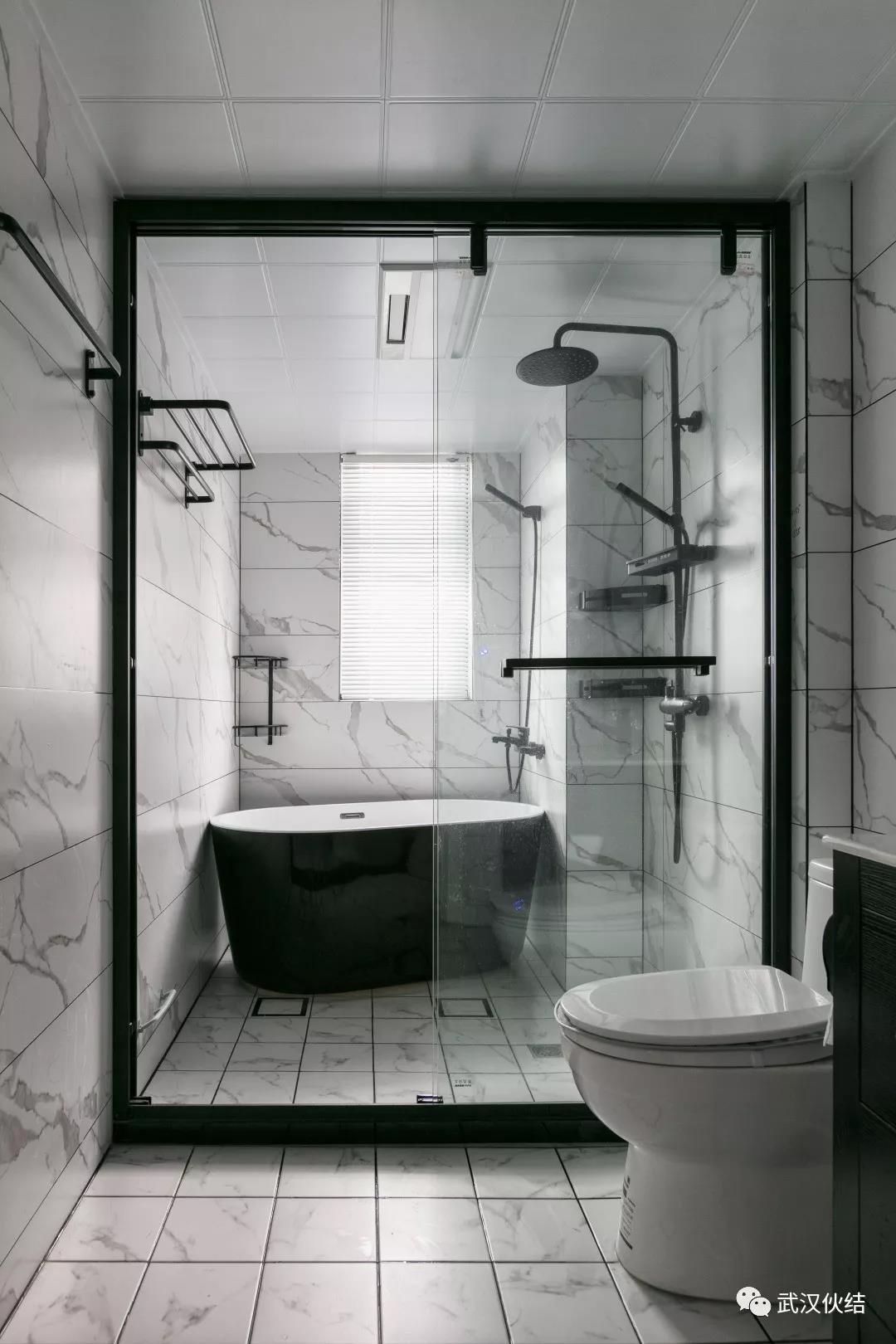 「恋·家」在灰色空间里找色块，是这个房子里最浪漫的益智游戏