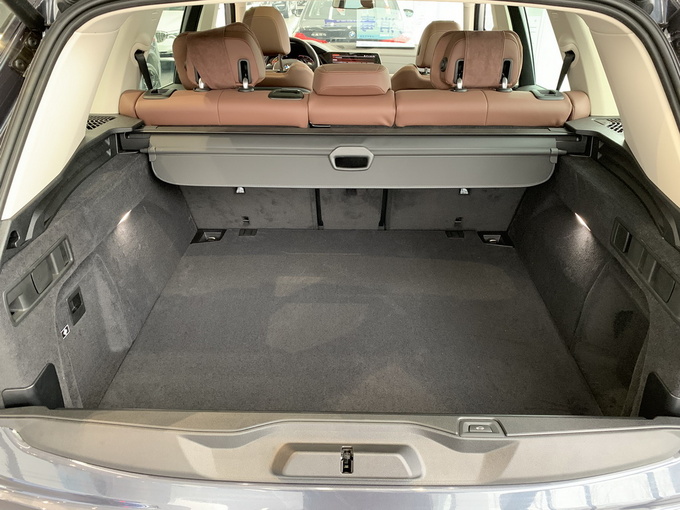 宝马冰火两重天,宝马4s店325砍价