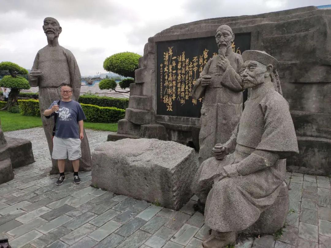 五粮液创始人邓子均传奇人生及后人的源宗“邓公液”