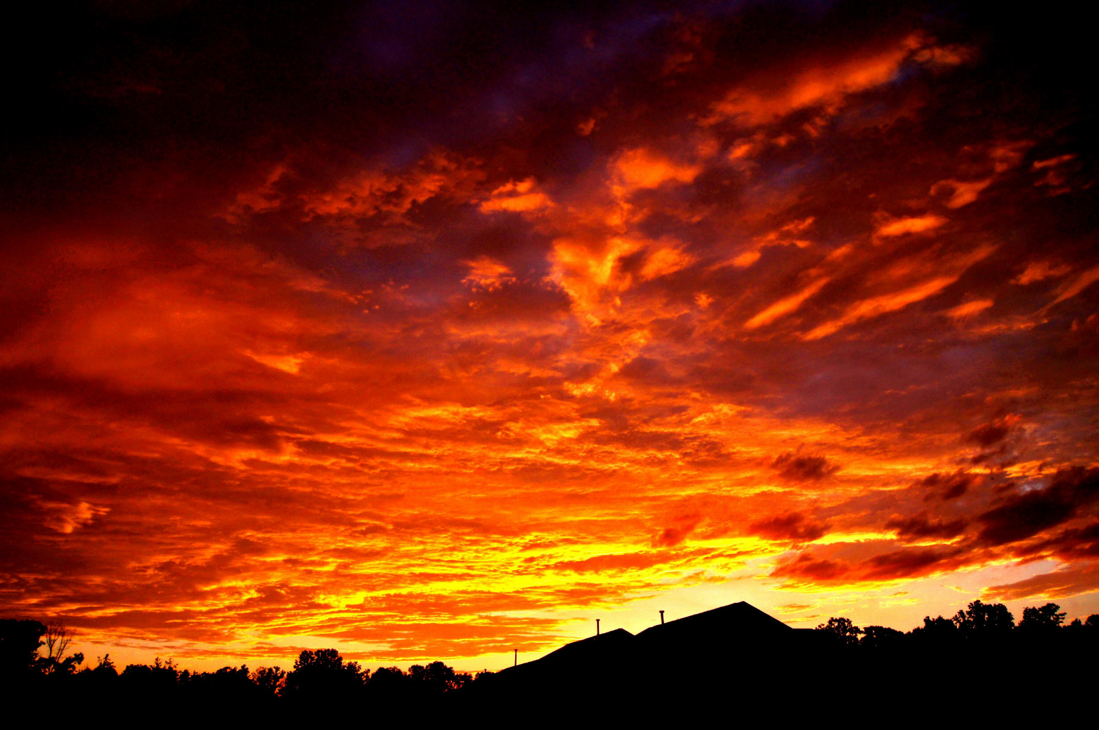 晚霞出现可能会下雨吗,晚霞什么天气有
