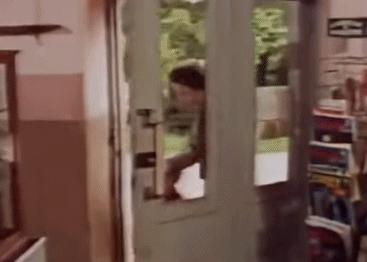 英女王下令封杀50年！王室私生活*片禁**遭泄露，百万人在线吃瓜