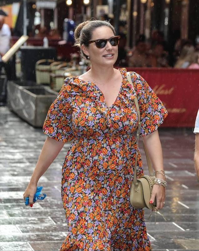 足球宝宝大变身,足球宝贝变装巴萨皇马拜仁