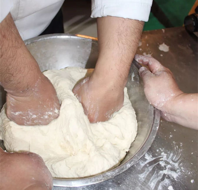 早餐面食技术培训油条配方,早餐店油条做法和配方的全过程