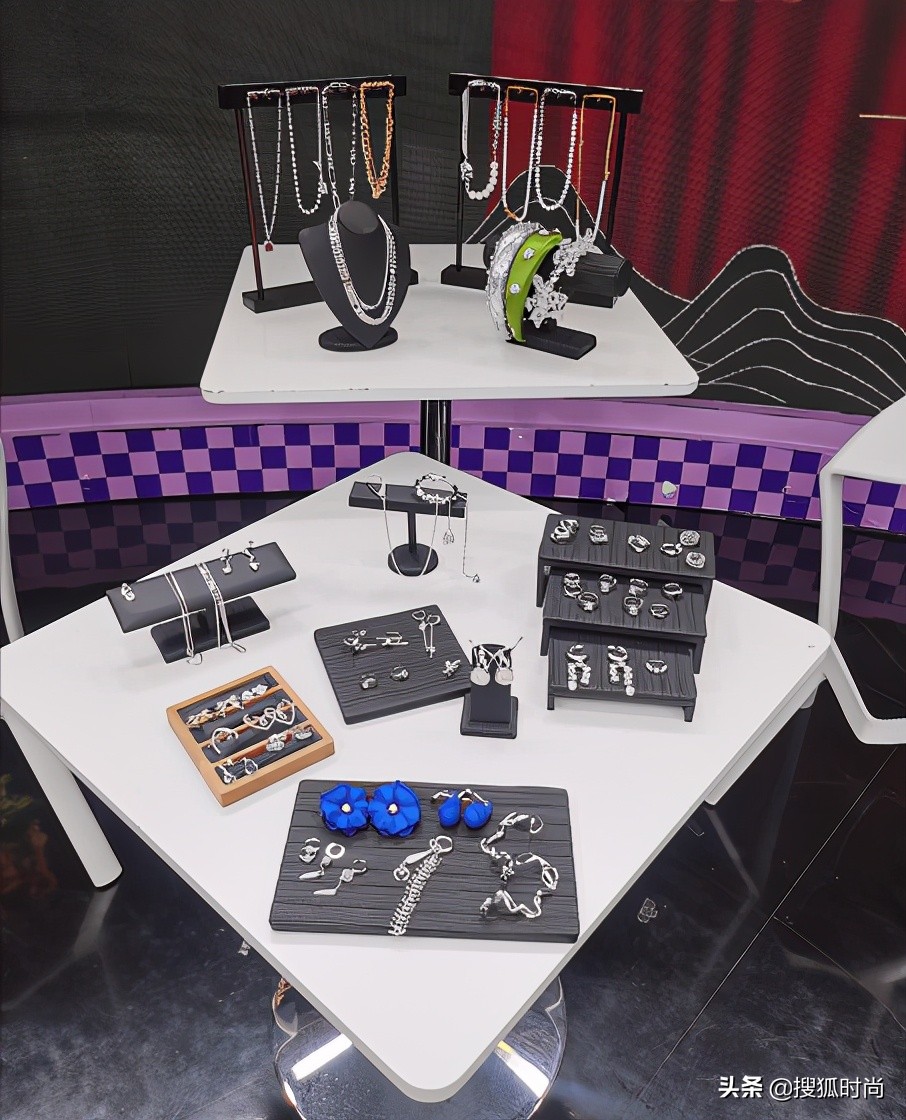 请接收这份张腾带来的国潮配饰搭配指南|中国风格·时尚微综艺