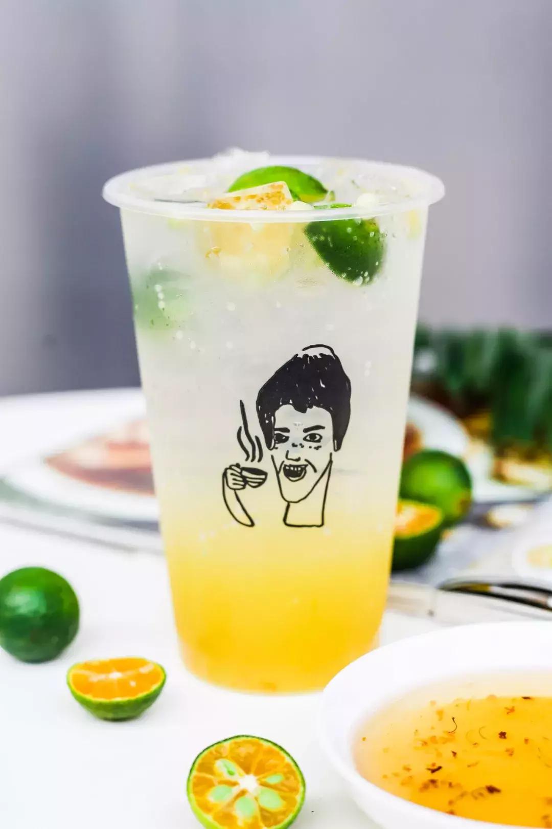 火爆台湾的“丑丑奶茶”首现厦门，拿着5分钟竟被搭讪10次……