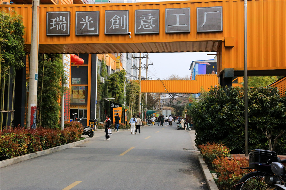 这家印刷包装企业闯出转型新数路,一家印刷厂变身