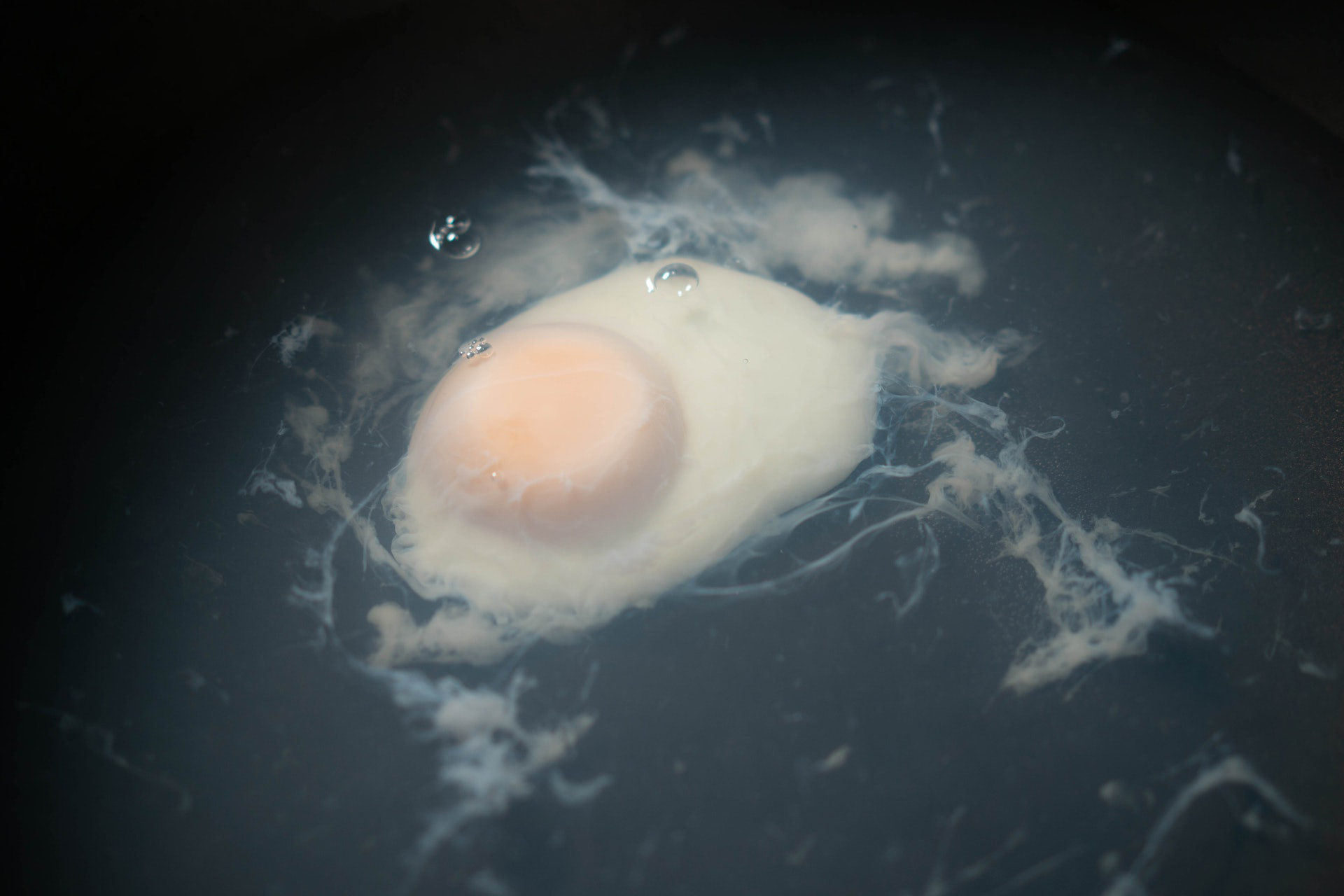 水波蛋｜微波炉水波蛋流心滑溜溜，45秒完成不爆炸关键是这样做