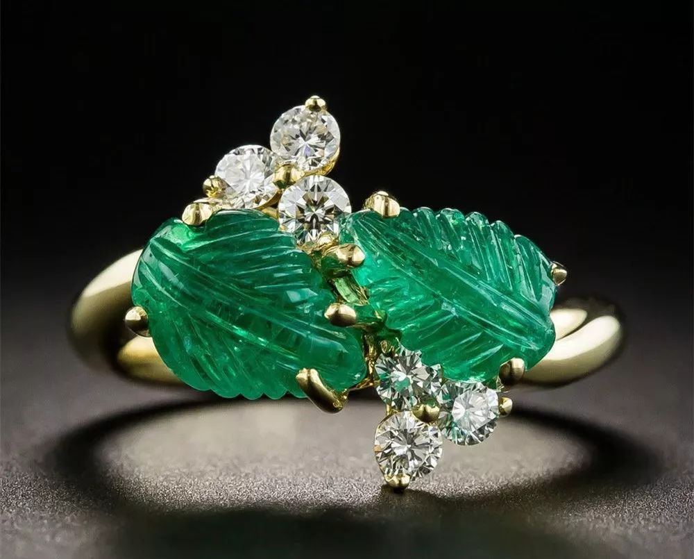 在户外挖到这样宝石千万别扔掉,不怕太阳暴晒的宝石