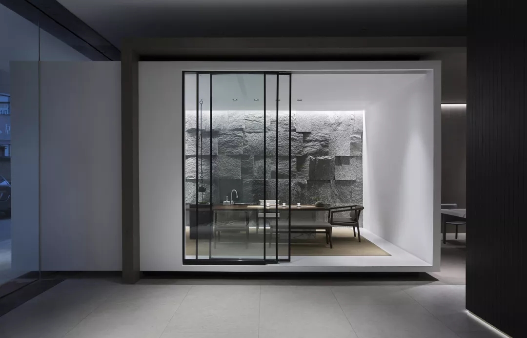 一个被遗忘的城市边角如何通过设计成为视觉焦点?