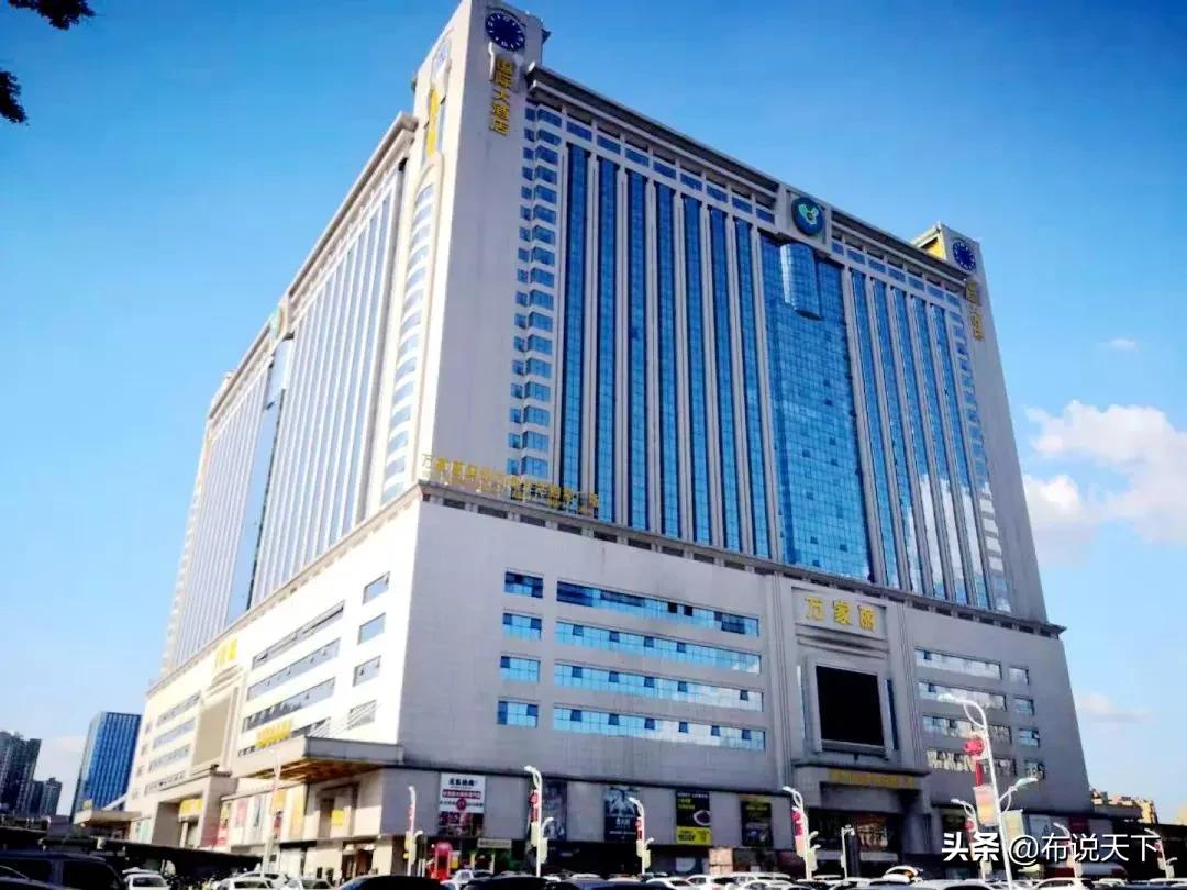 这盘一路爆火！人气沸腾长沙！卖毛坯！一线河景！黄金C位