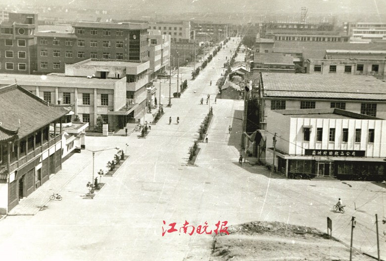 前洲：从当年要吃救济粮到“中国第一乡”