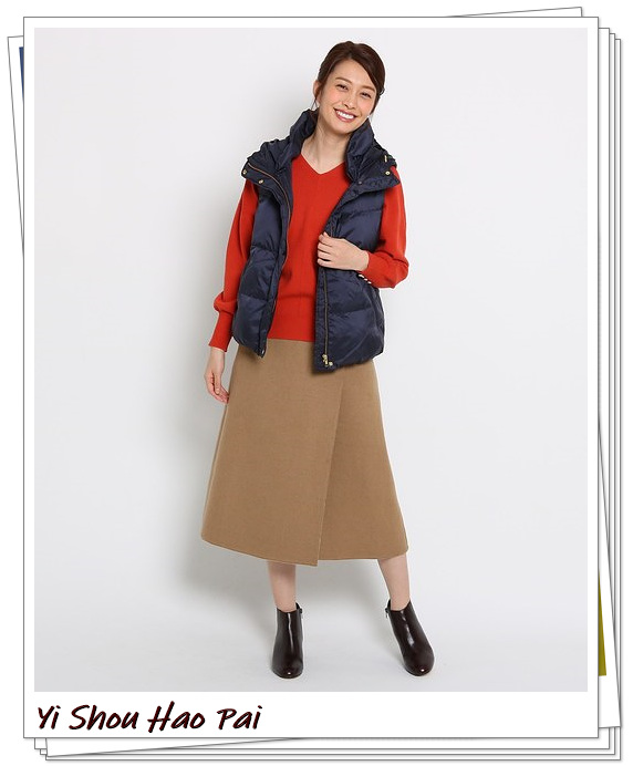 黑色的棉背心外套怎么搭配,海军蓝羽绒