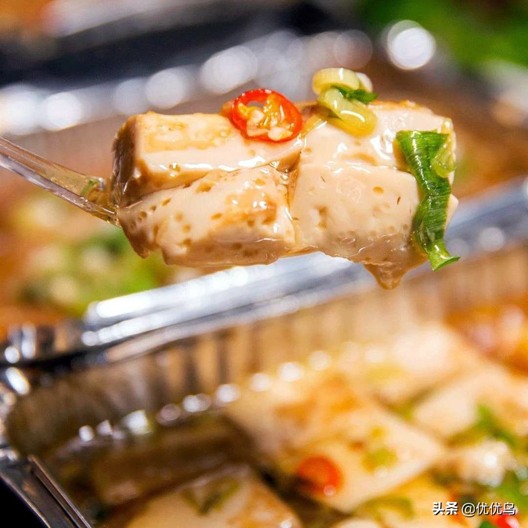 摆摊卖干货的一个月能挣多少钱,创业摆摊一天赚500元