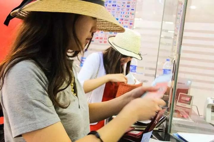 全职妈妈怎样在手机赚钱,全职妈妈如何在家赚钱呢