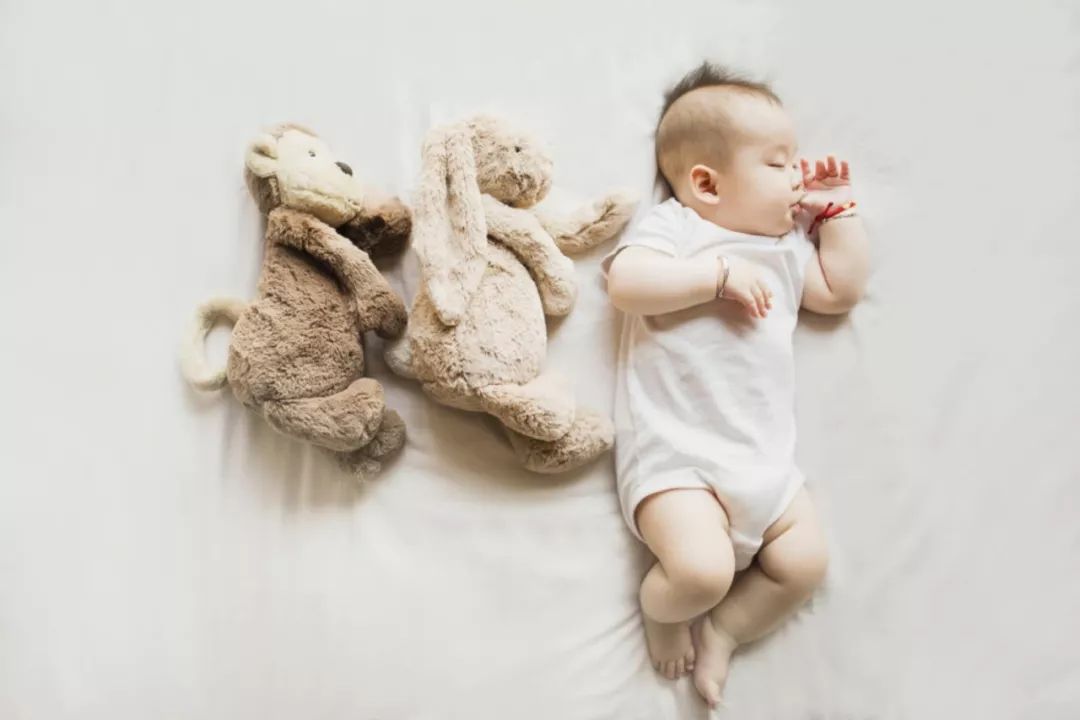 儿童股骨头扁平怎么治,孩子股骨头坏死