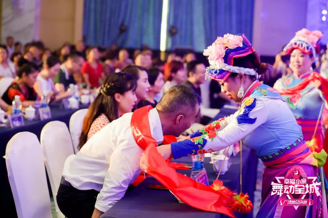 春晚广场舞比赛,大家一起来广场舞比赛第一名