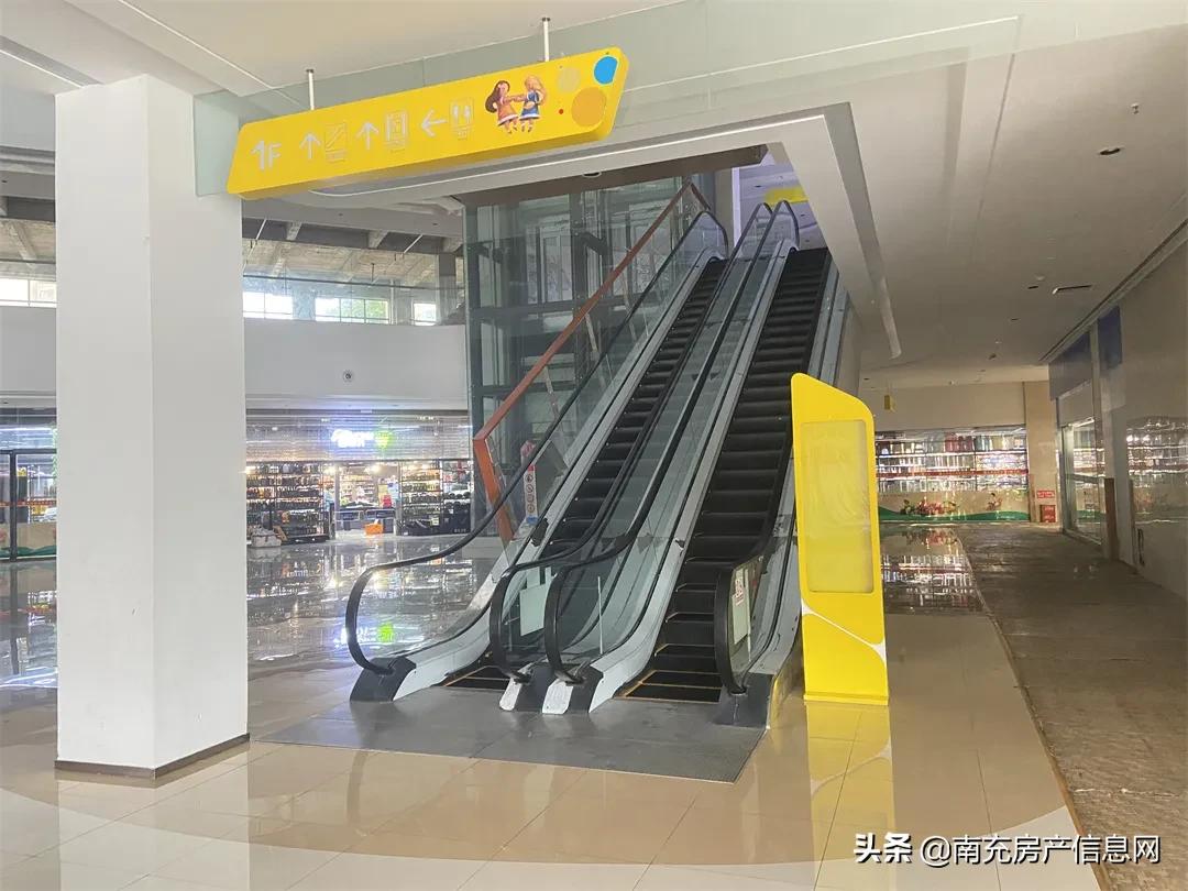 嘉陵区比较繁华商业区,商业不足