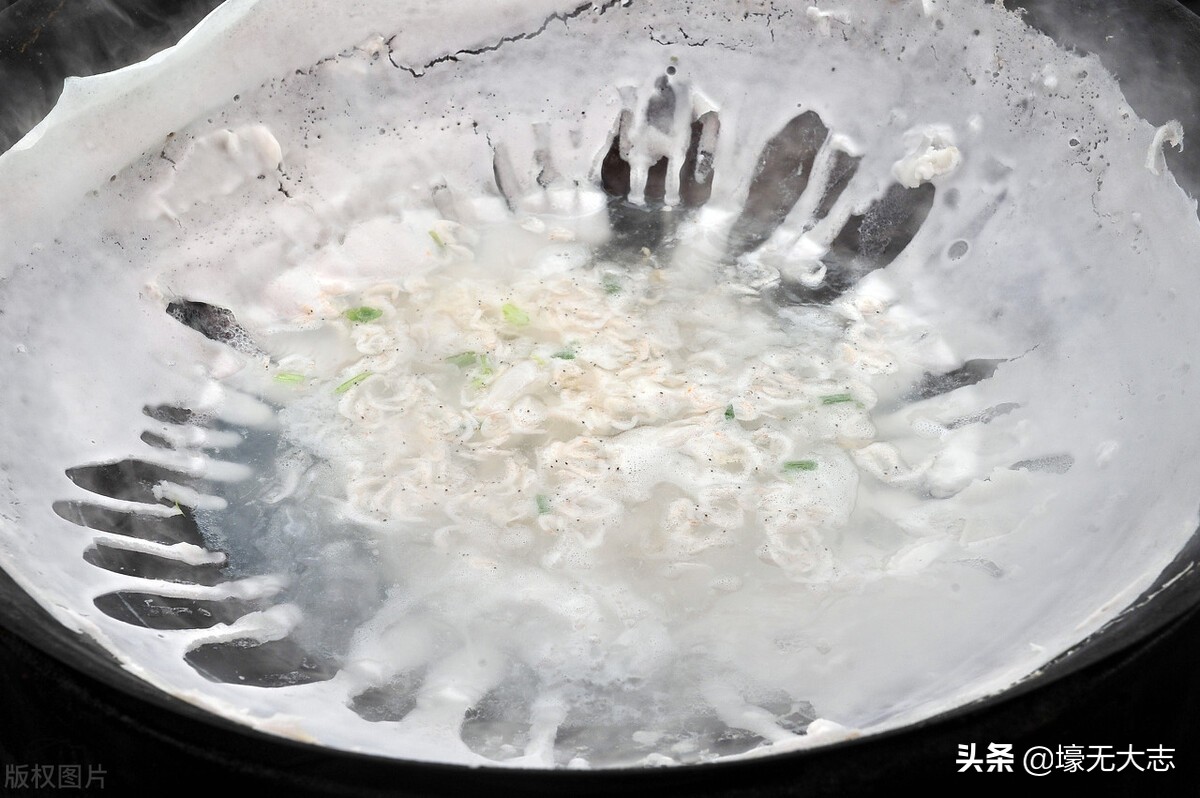 广州地道老字号小吃粥,广州花都特色烧骨粥