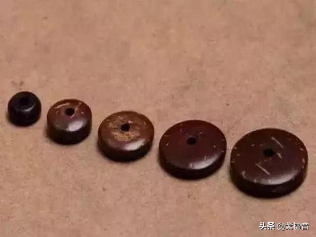 文玩手串配饰搭配教程,文玩手串如何穿好看