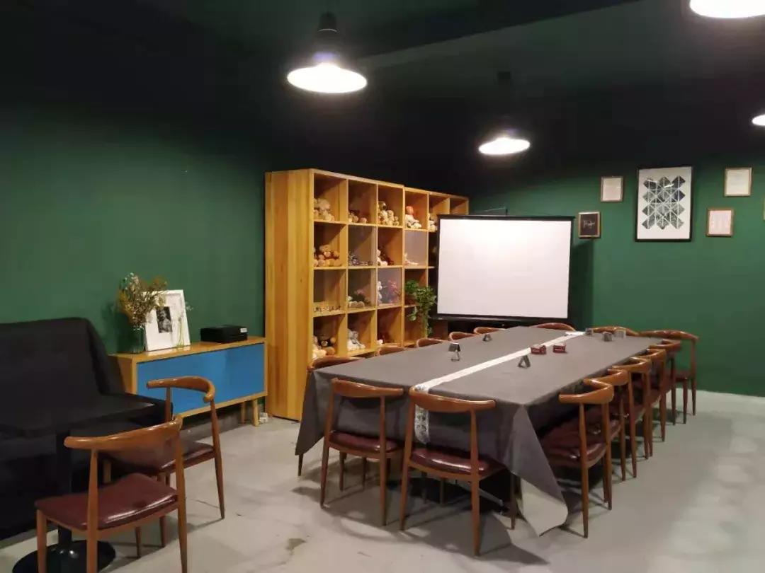 与艾滋病患者一起生活,与艾滋病病人面对面说话会感染吗