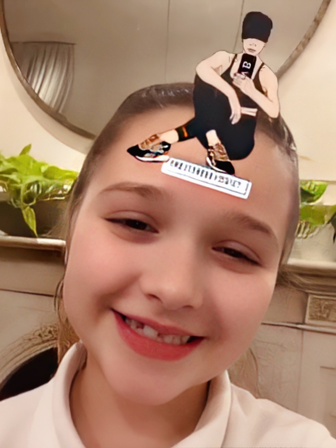 贝克汉姆小七全家照,贝克汉姆家小七最新情况