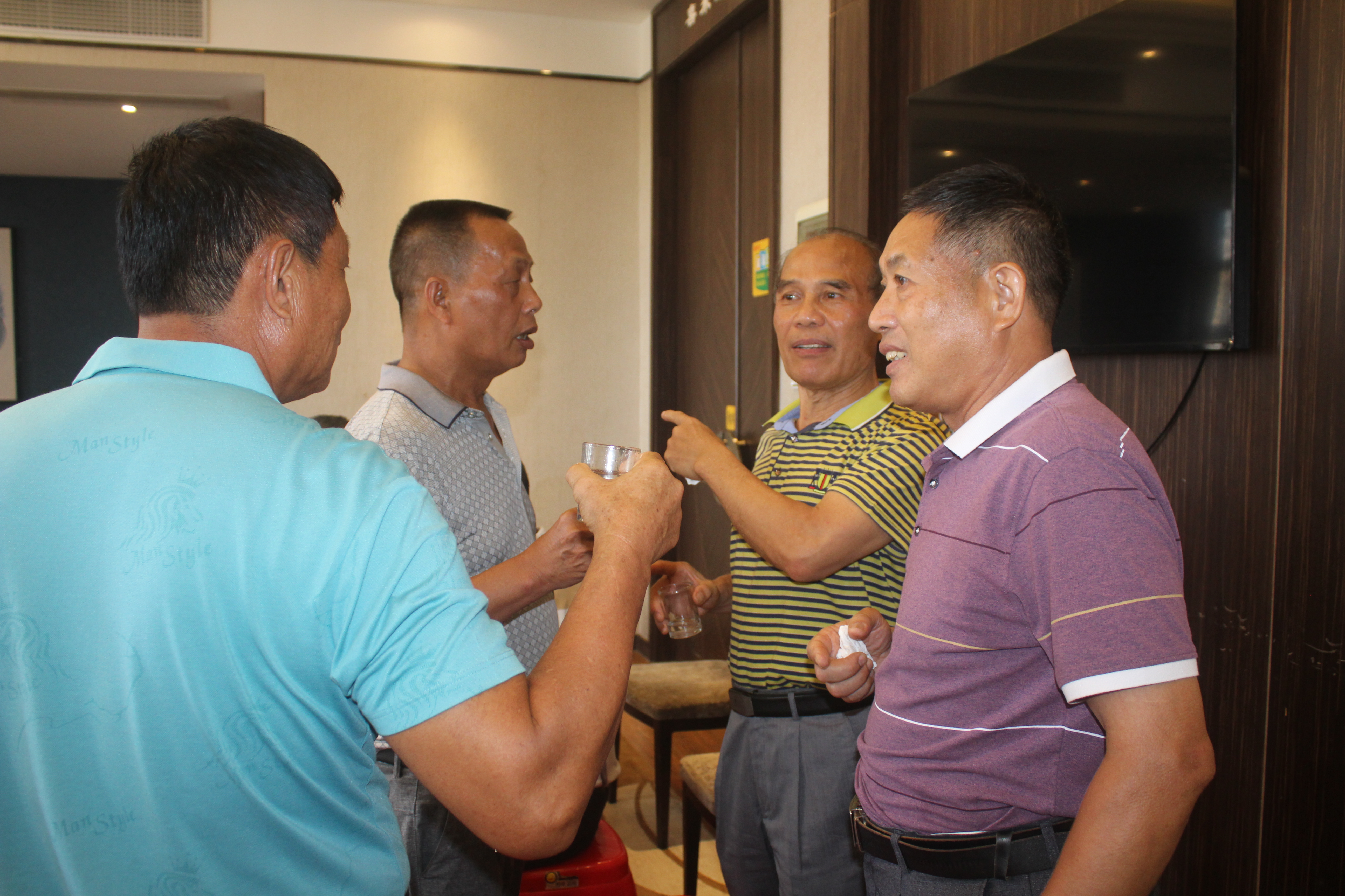 走进广空岁月永恒——地空导弹六团与四五八医院战友庆“八一”
