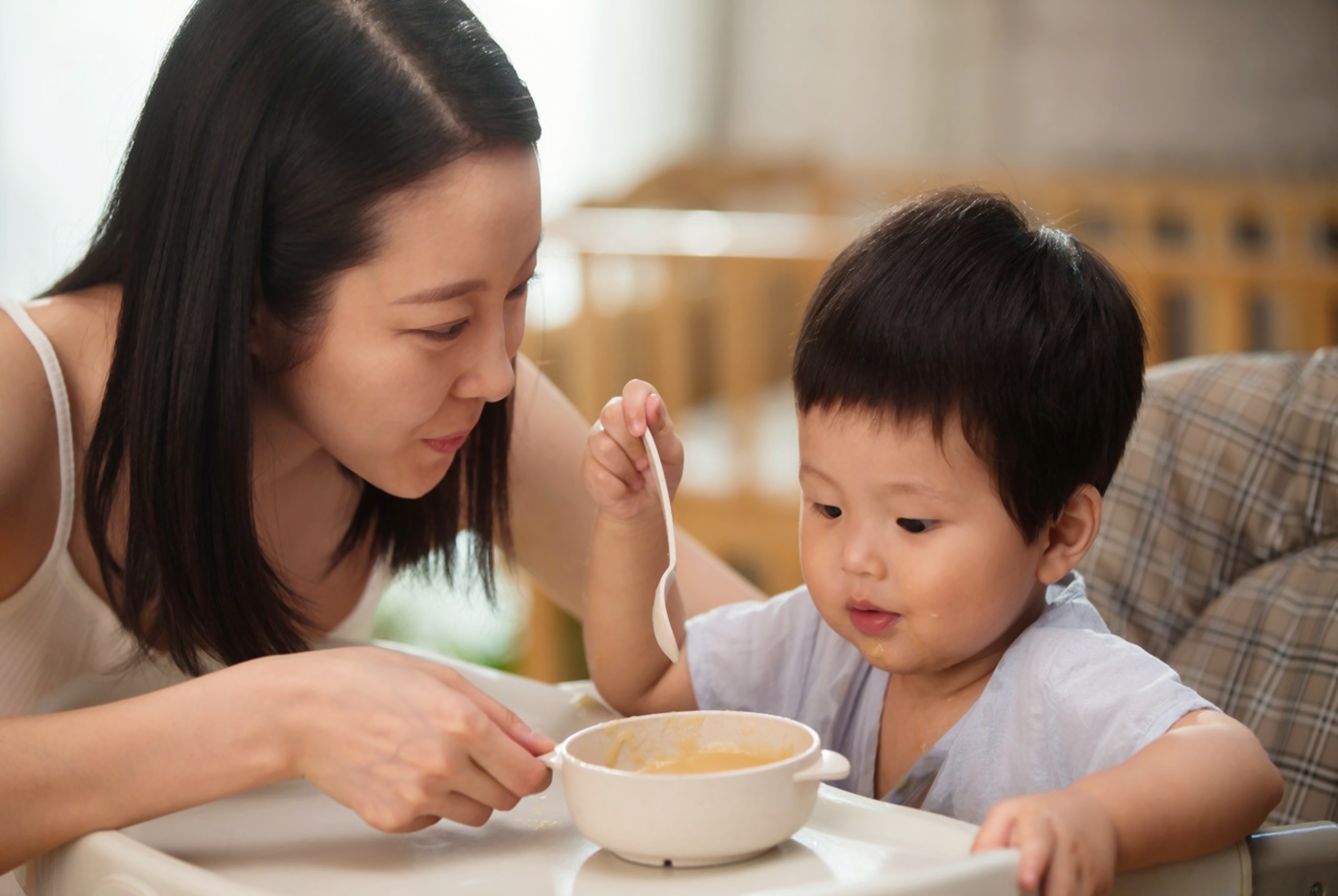 宝妈不想喂奶怎样回奶效果好,宝妈要断奶怎么不产生奶水