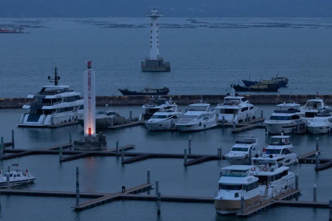 佳能rf70-200mmf4镜头价格,轻巧大光圈长焦佳能rf70-200mmf2