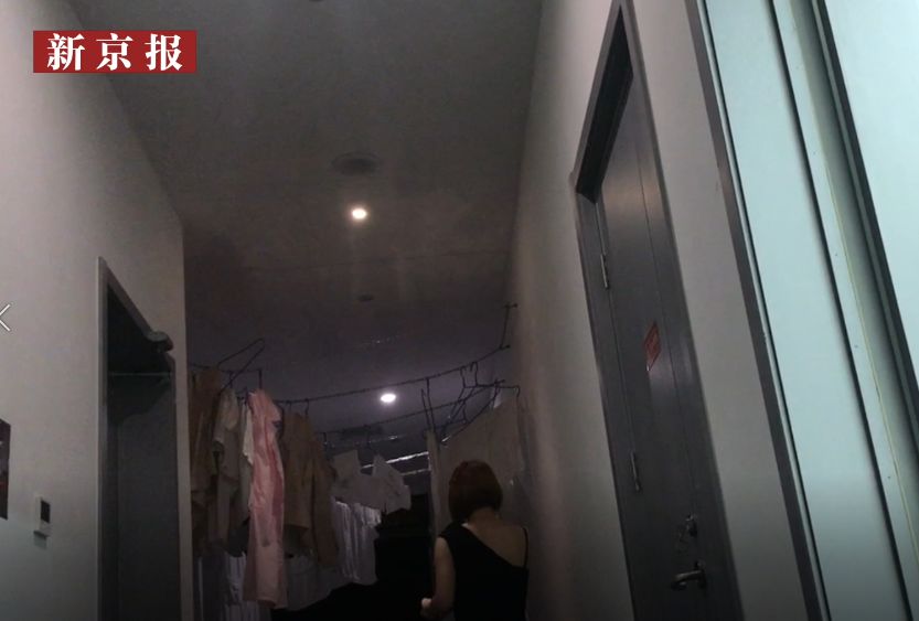 “特殊服务”先充10万，抠脚大汉“站街”揽客？记者*底卧**揭秘男性会所套路！